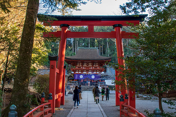 View of entrance to Niutsuhime Shrine